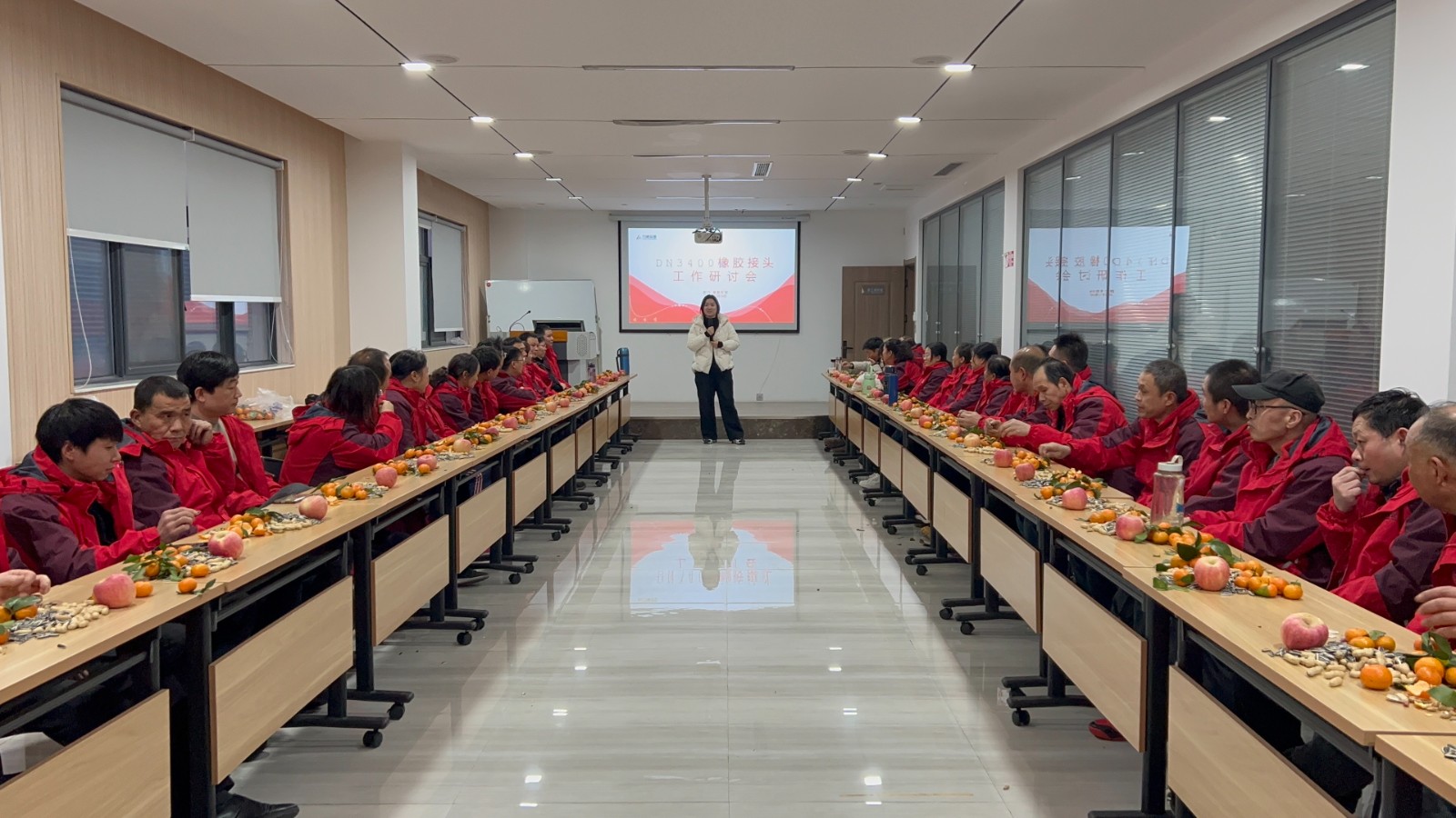 橡膠車間開啟智慧交流之門，工作研討會(huì)成果豐碩